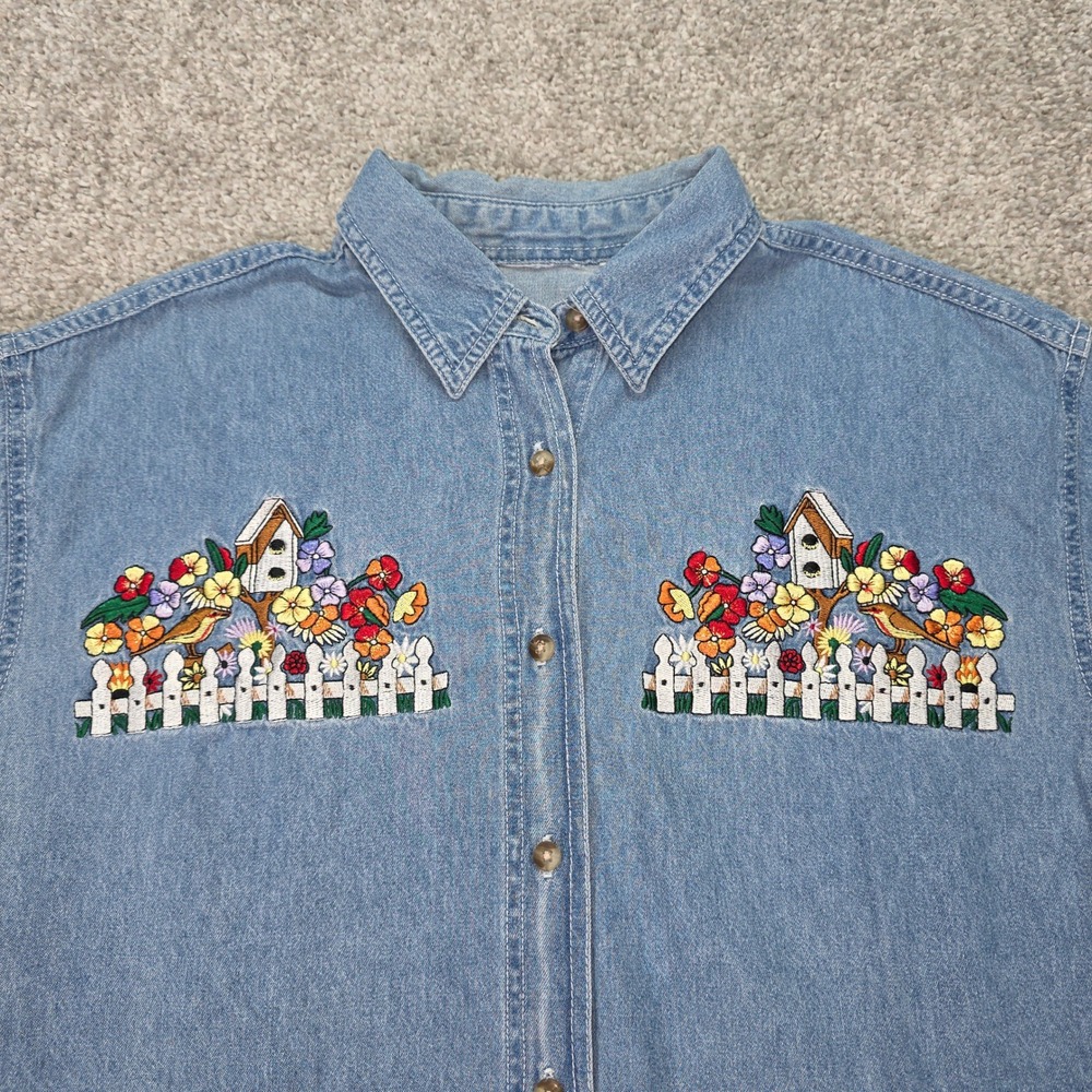 Vintage 90s Bobbie Brooks Embroidered Denim Shirt Short Sleeve Bird Floral Large